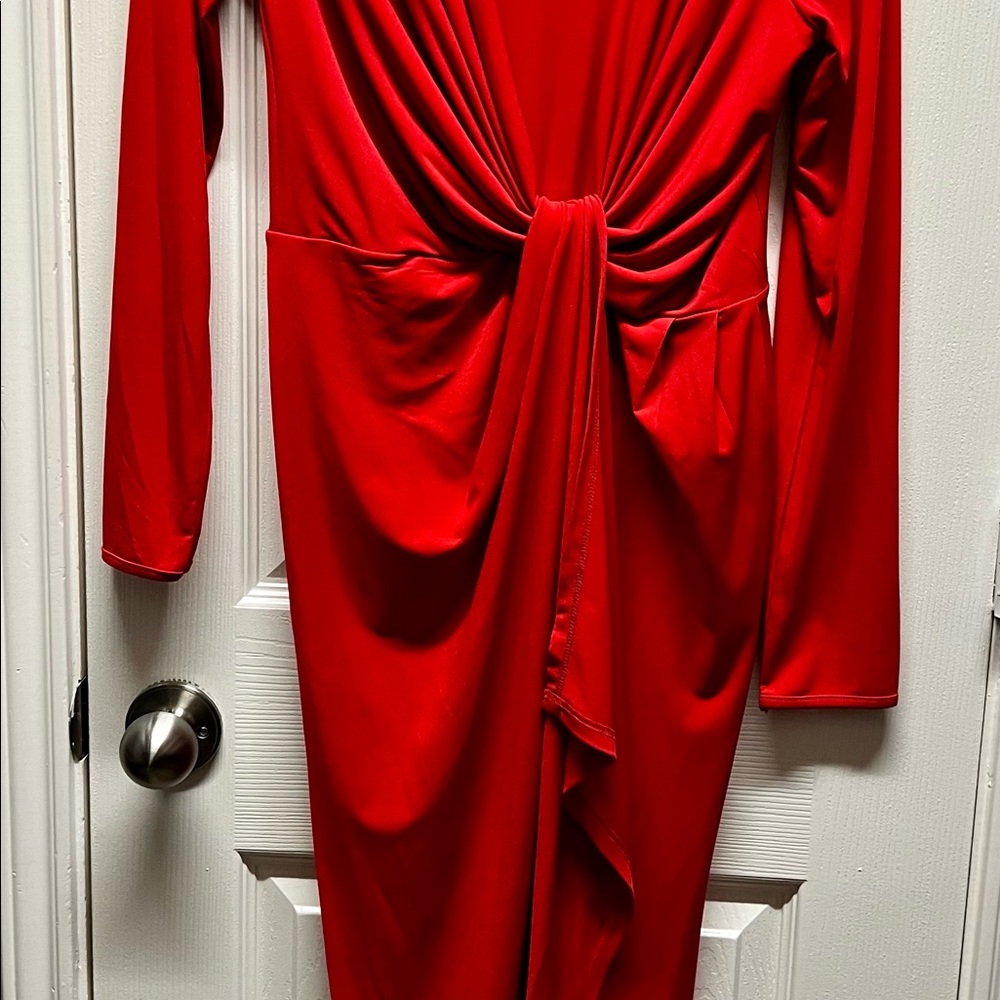 Venus Dress Size M. - Picture 3 of 5